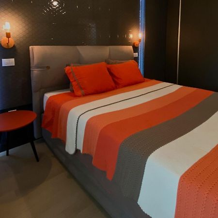 Stylish Apartment, Skopje Centre - Private Parking - Panoramic Views Ngoại thất bức ảnh