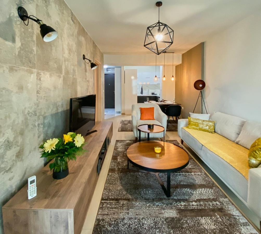 Stylish Apartment, Skopje Centre - Private Parking - Panoramic Views Ngoại thất bức ảnh