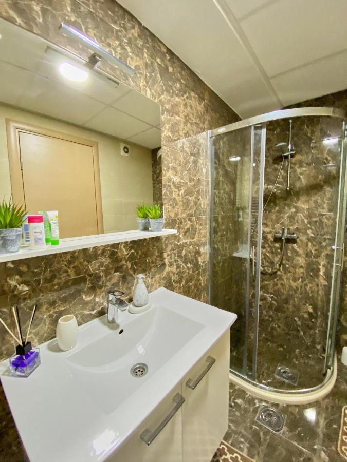 Stylish Apartment, Skopje Centre - Private Parking - Panoramic Views Ngoại thất bức ảnh