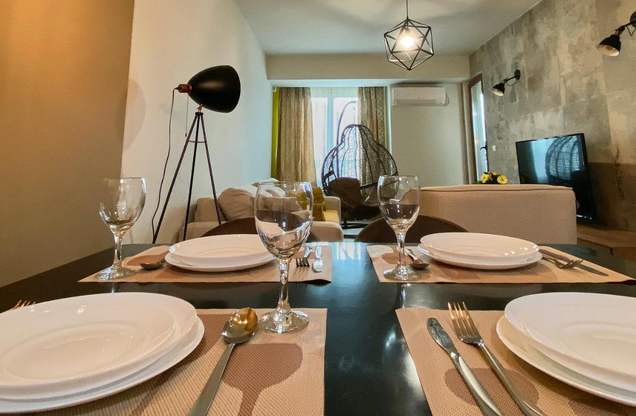 Stylish Apartment, Skopje Centre - Private Parking - Panoramic Views Ngoại thất bức ảnh