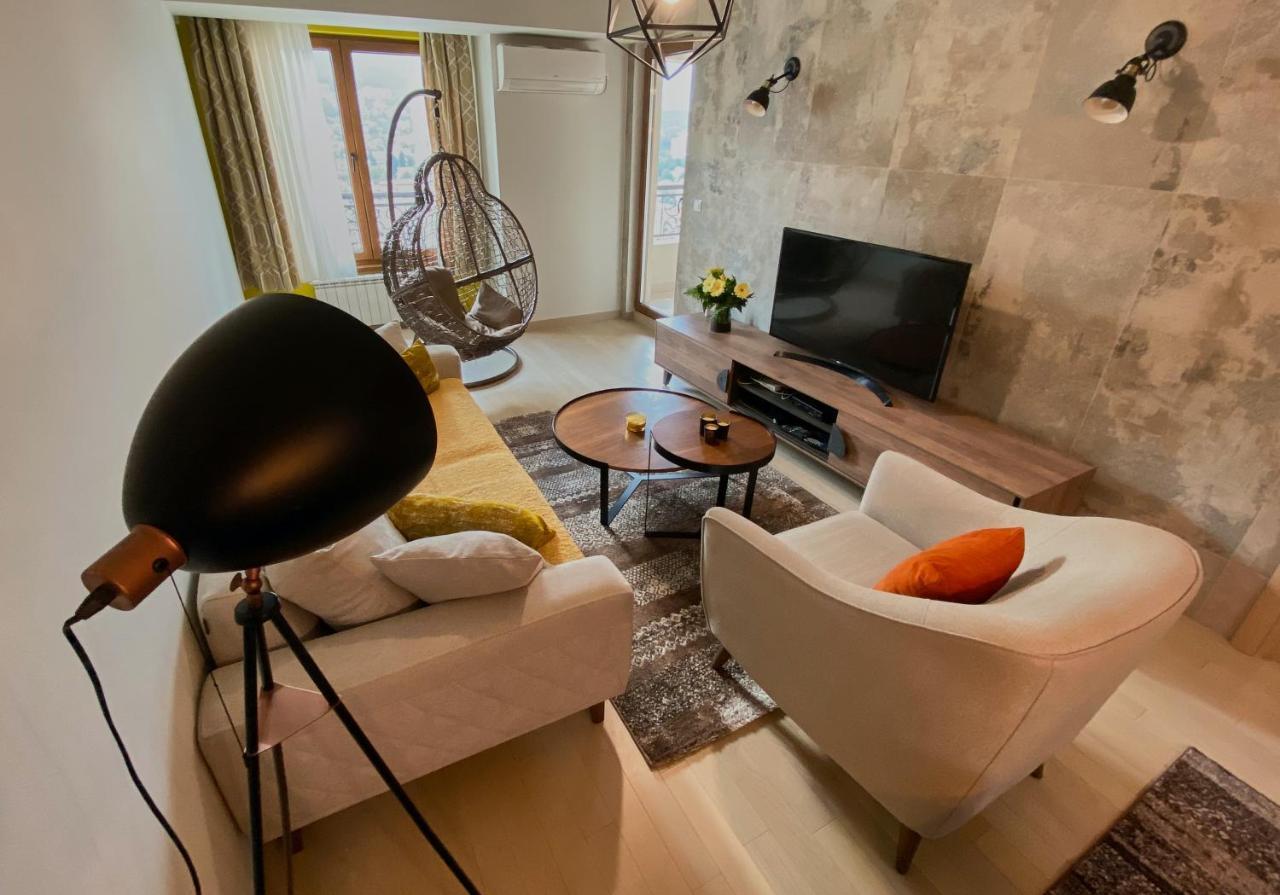 Stylish Apartment, Skopje Centre - Private Parking - Panoramic Views Ngoại thất bức ảnh