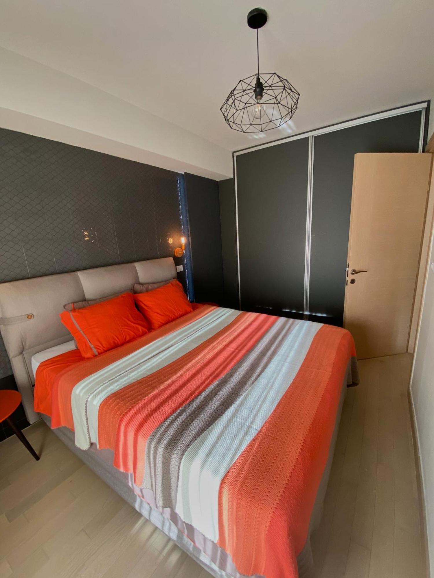 Stylish Apartment, Skopje Centre - Private Parking - Panoramic Views Ngoại thất bức ảnh